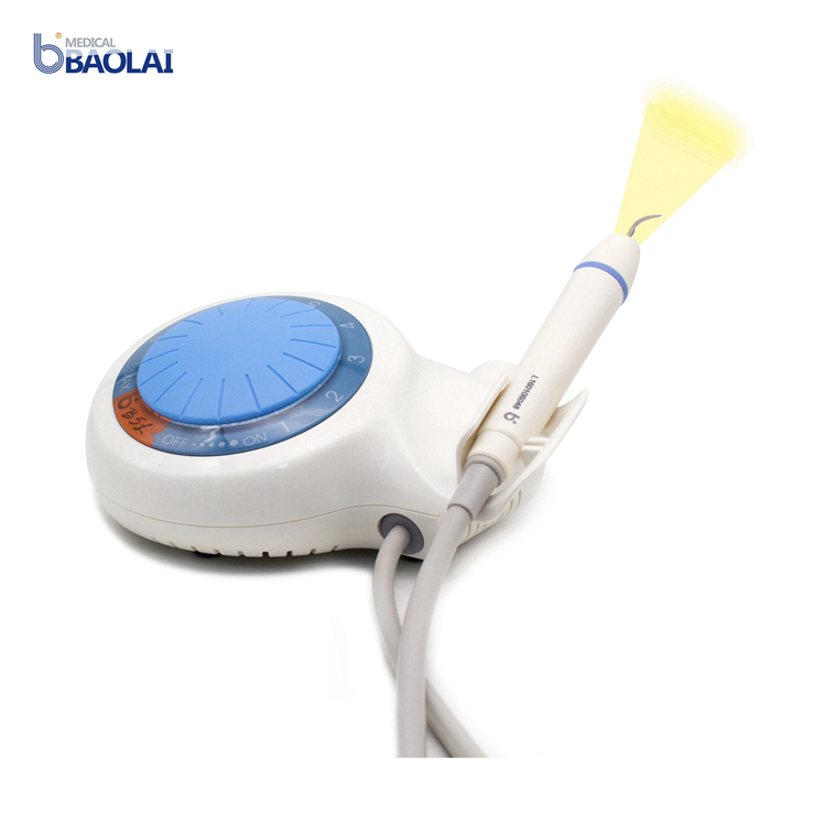 B5L ultrasonic scaler with light